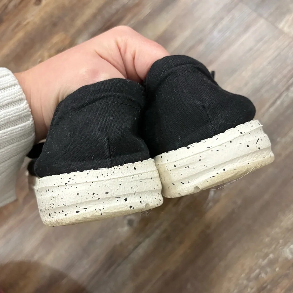 Hey Dude casual slip